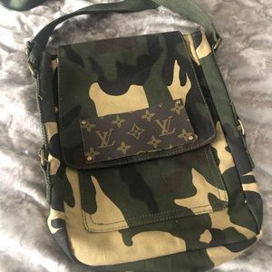 Crossbody bag